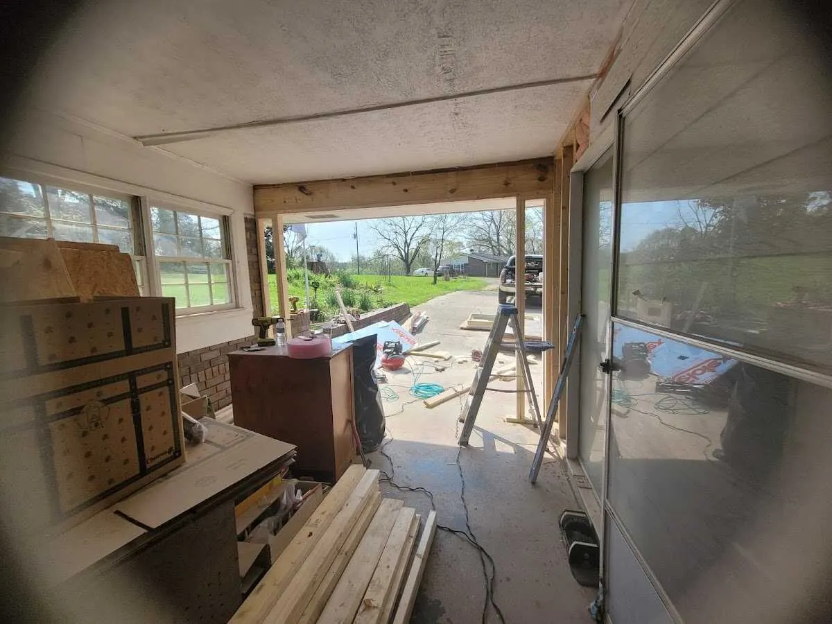 Air movers and dehumidifier for Drying & Dehumidification in Lanham